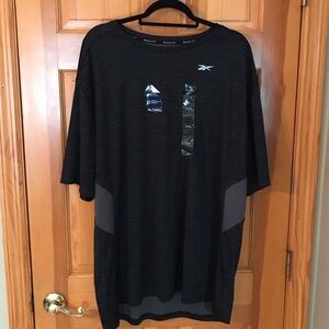 Reebok Men’s Short Sleeve Performance Tee in Black and Gray Panels